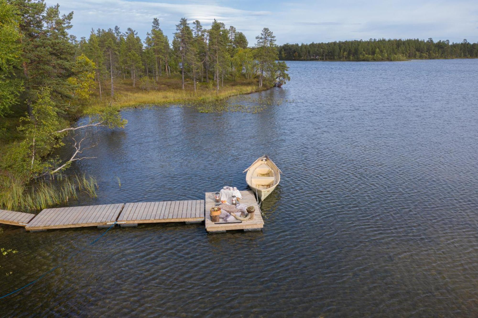 Moekki - The White Blue Wilderness Lodge Inari Buitenkant foto